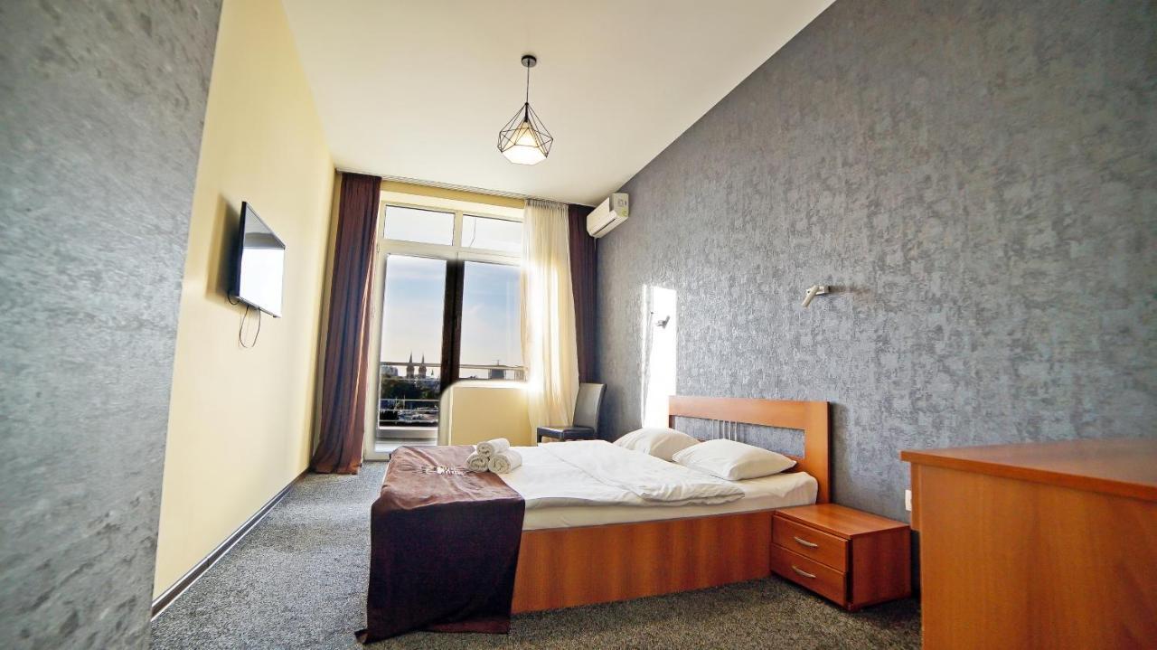 Mardi Plaza Hotel Batumi Exterior photo