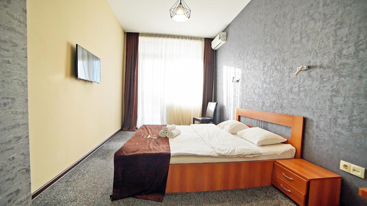 Mardi Plaza Hotel Batumi Exterior photo