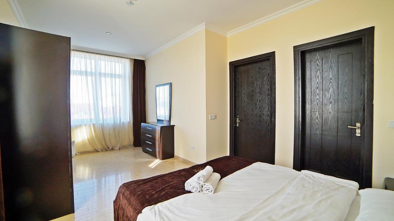 Mardi Plaza Hotel Batumi Exterior photo