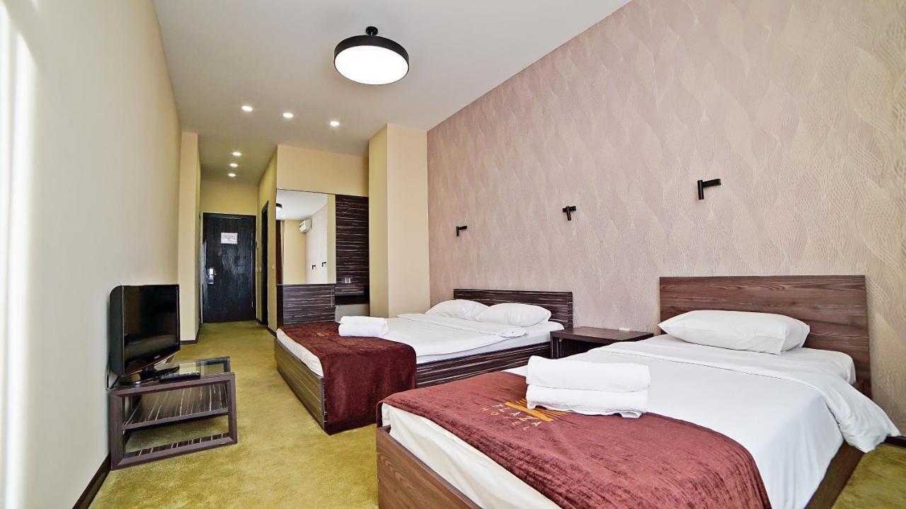 Mardi Plaza Hotel Batumi Exterior photo
