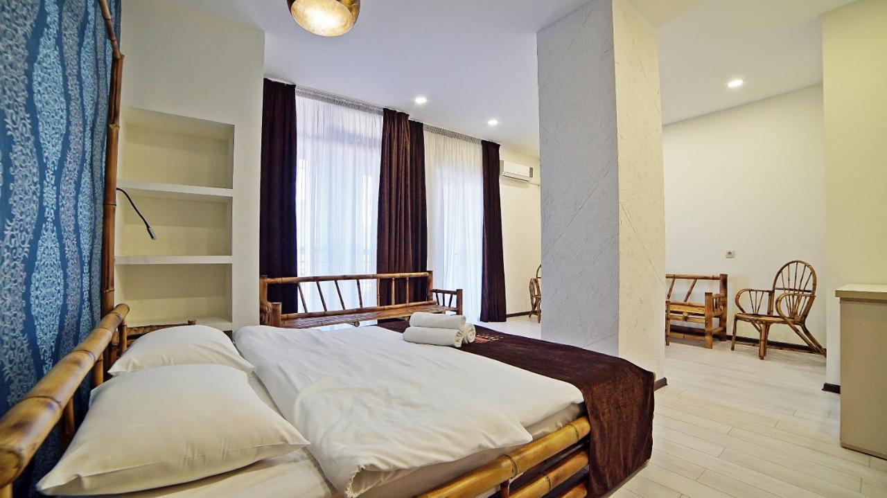 Mardi Plaza Hotel Batumi Exterior photo